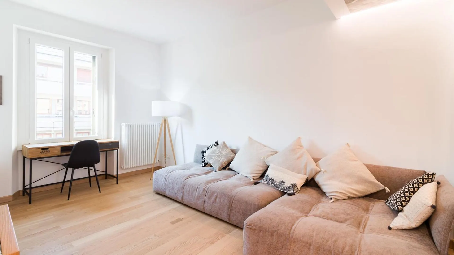 La Vista Sull'Arco -Luxury Apartment Milan 0*,